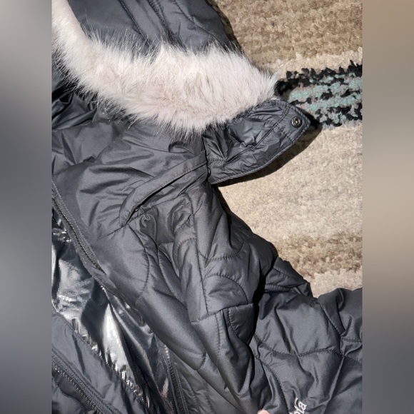 Columbia Gray Quilted Jacket with Faux Fur Hood - Picture 4 of 4